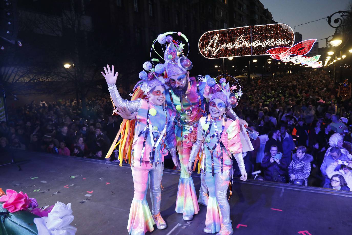 Gijón despide a su sardina y pone fin al Antroxu: todas las imágenes del Martes de Carnaval