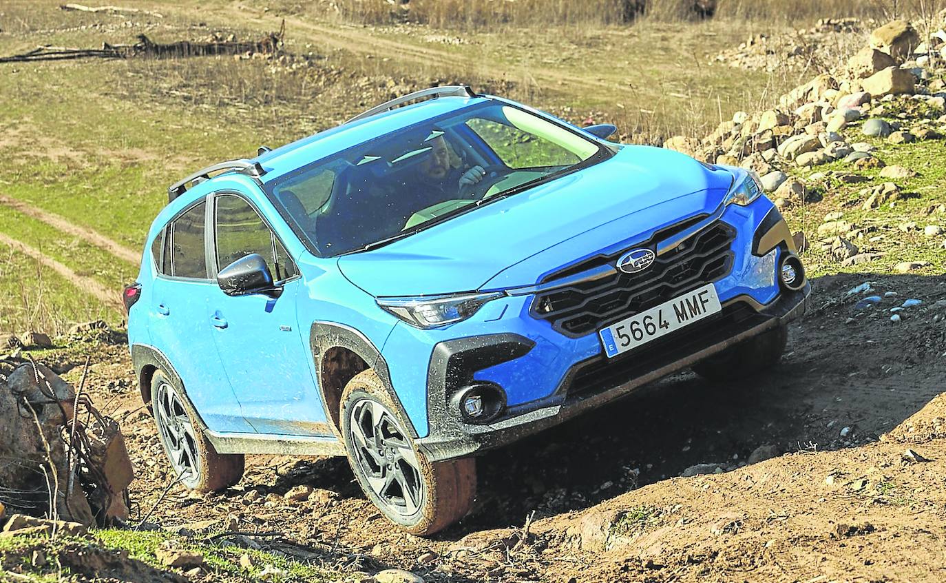 El nuevo Subaru Crosstrek es un atractivo SUV muy eficaz fuera de la carretera. ec.