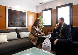 Adrián Barbón recibió a Marta Menéndez en Oviedo.