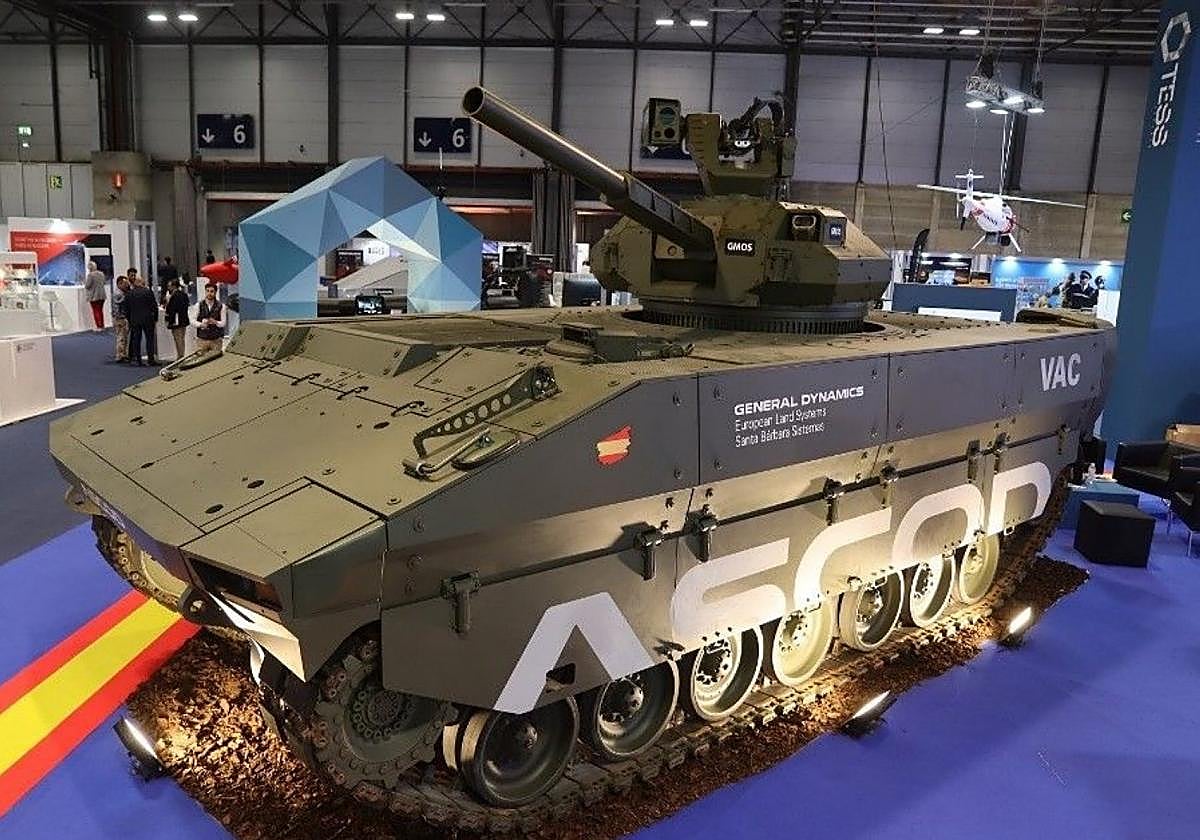 Prototipo del nuevo Vehículo de Apoyo a Cadenas (VAC) presentado en Madrid el año pasado.