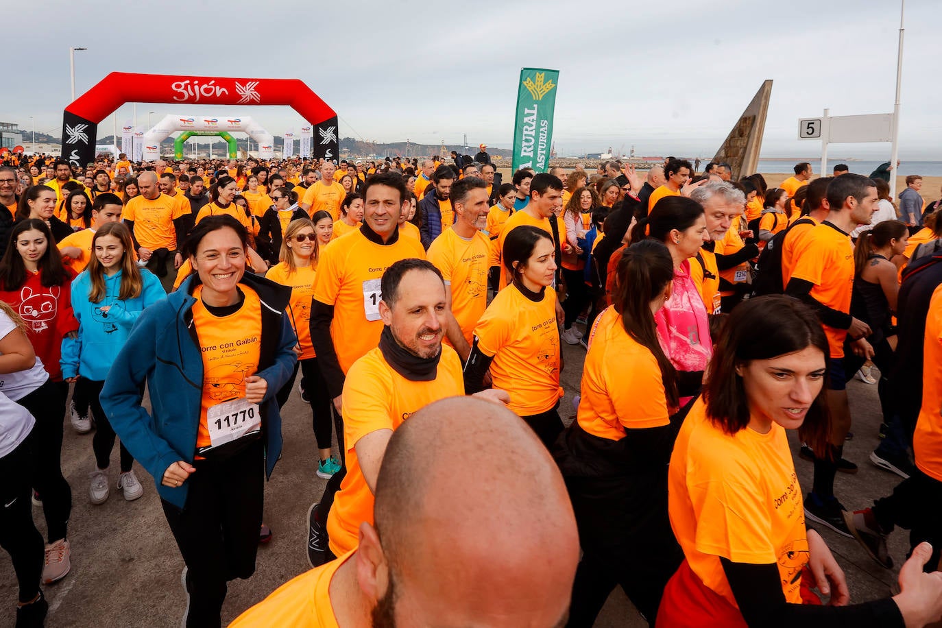 Las imágenes de la carrera Galbán en Gijón