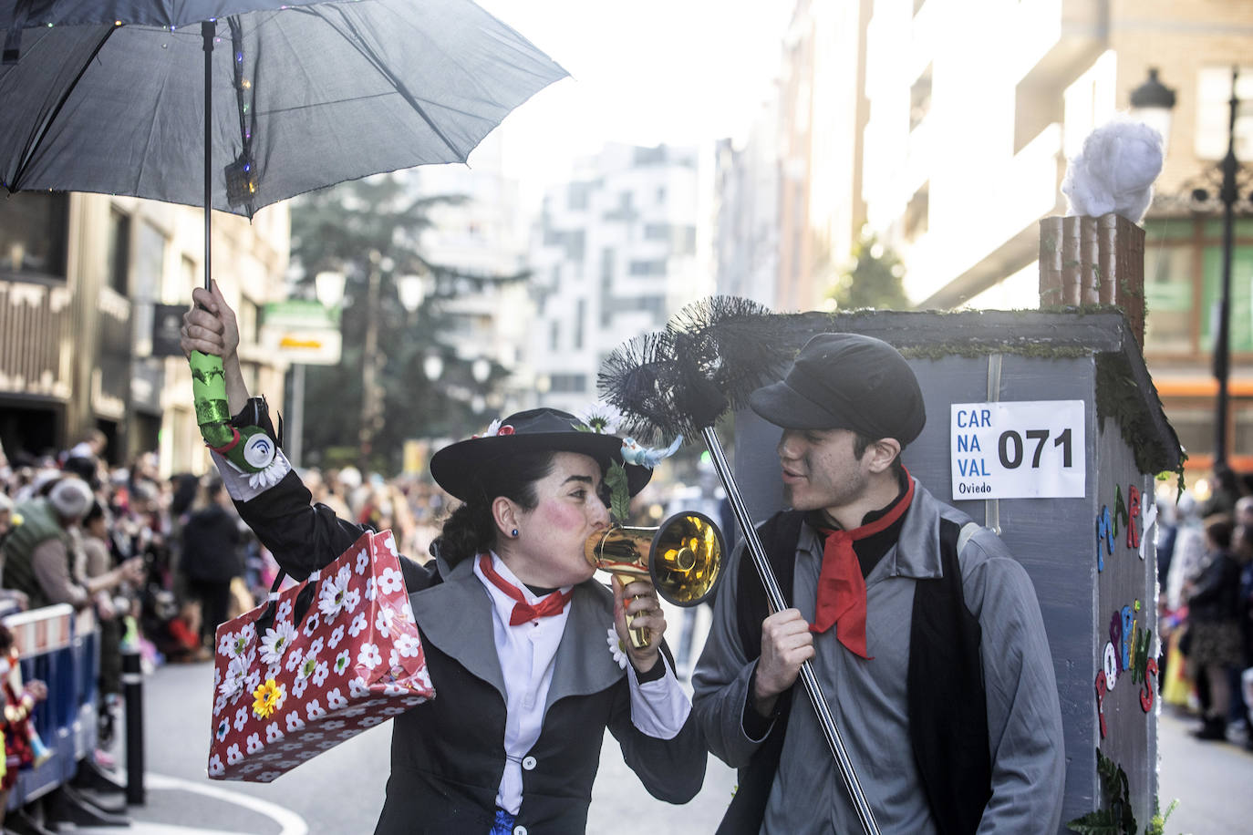 La celebración del antroxu de Oviedo, en imágenes