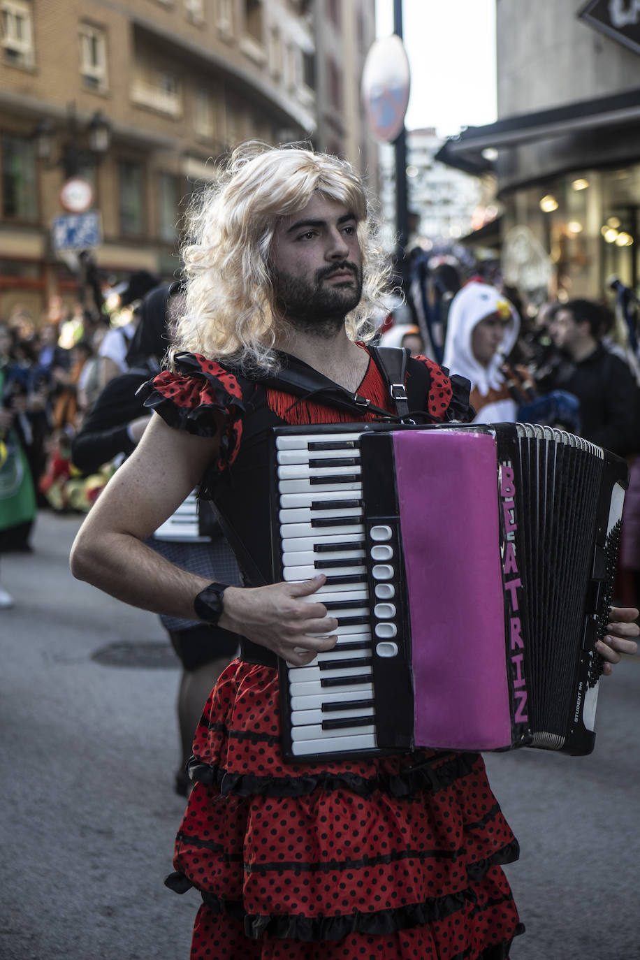 La celebración del antroxu de Oviedo, en imágenes