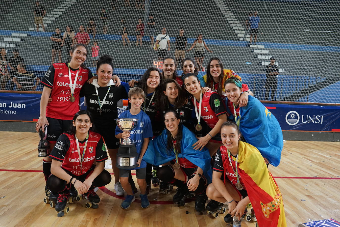 La gloria del Telecable Hockey es mundial