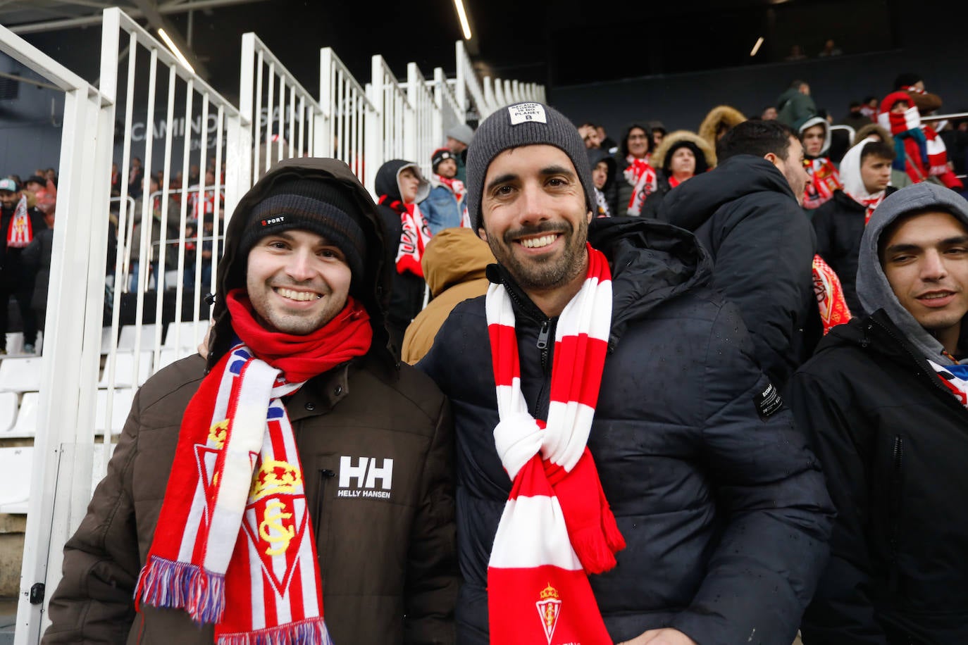 ¿Estuviste en el Burgos - Sporting? ¡Búscate en las fotos!