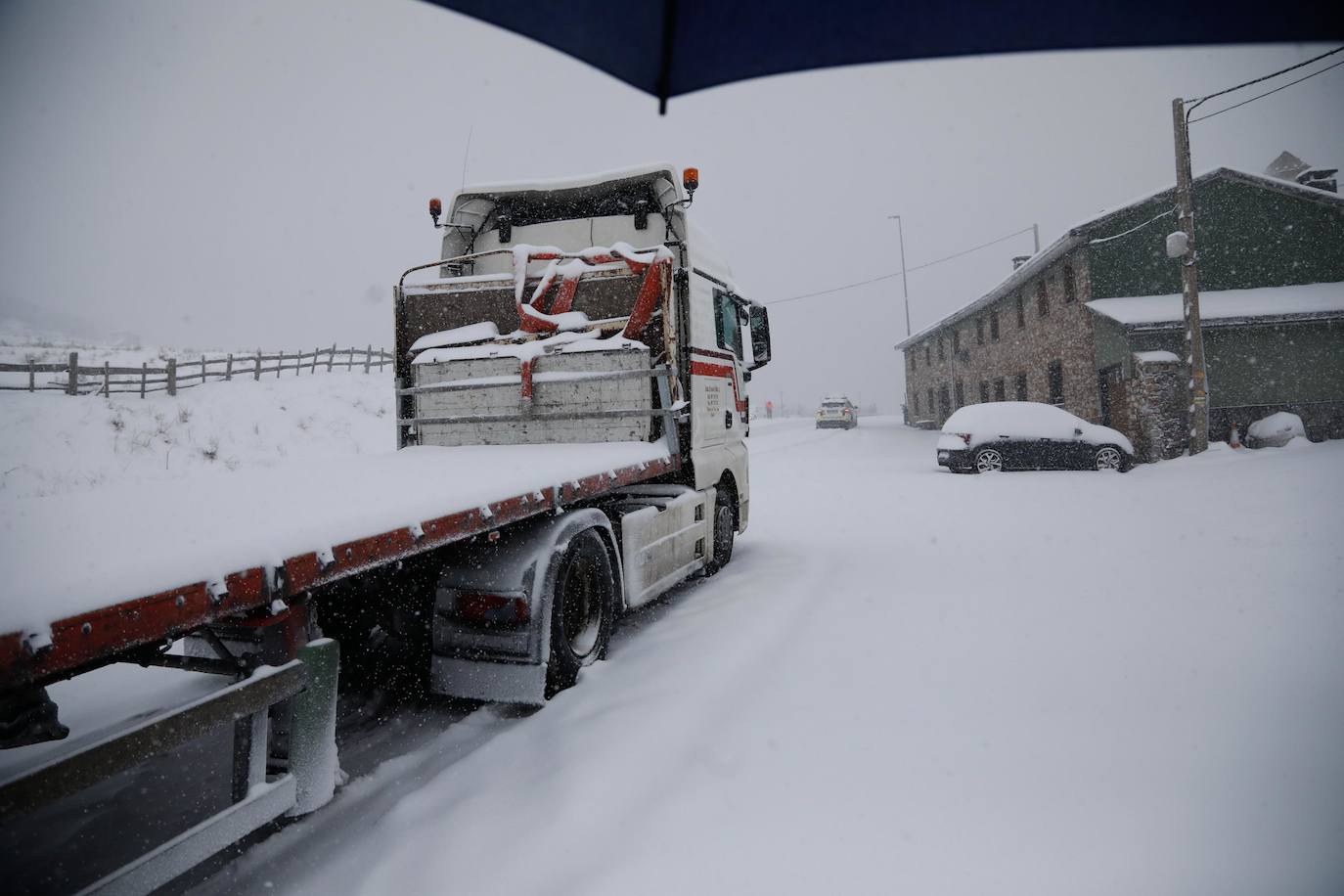 Lluvia, viento y nieve: el temporal &#039;Mónica&#039; pone a Asturias en alerta