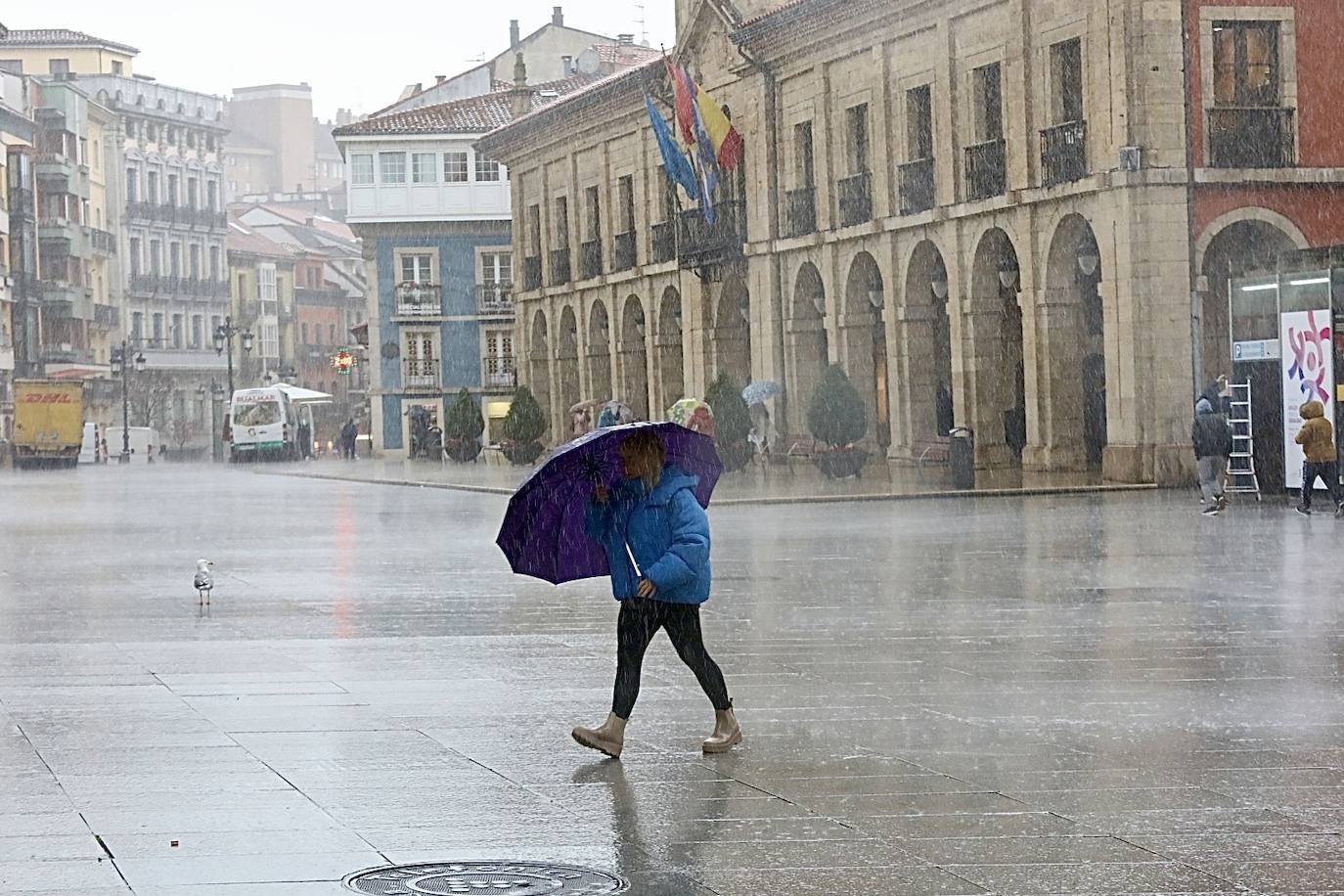 Lluvia, viento y nieve: el temporal &#039;Mónica&#039; pone a Asturias en alerta