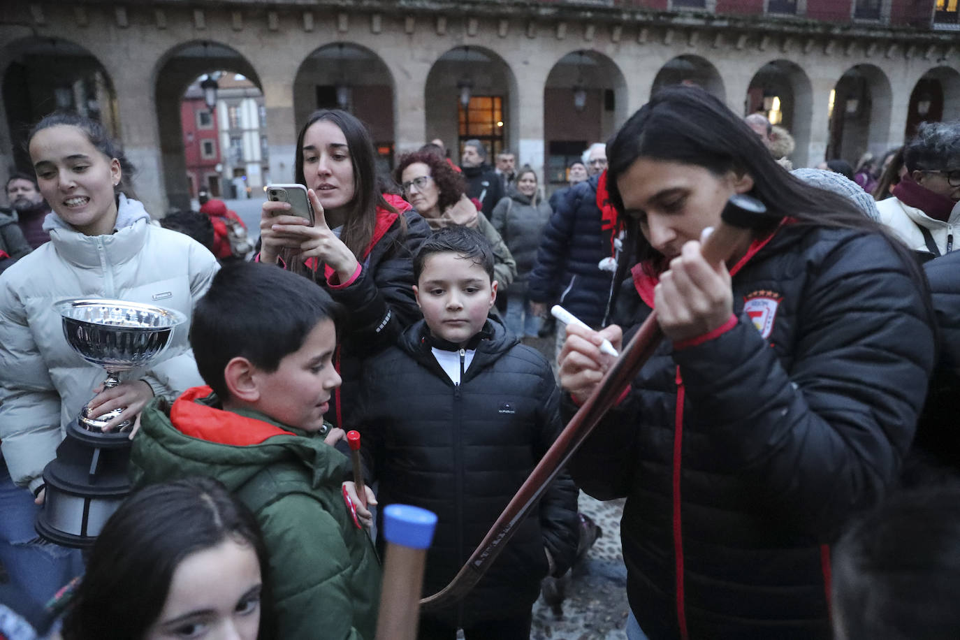 Gijón homenajea a las campeonas del mundo