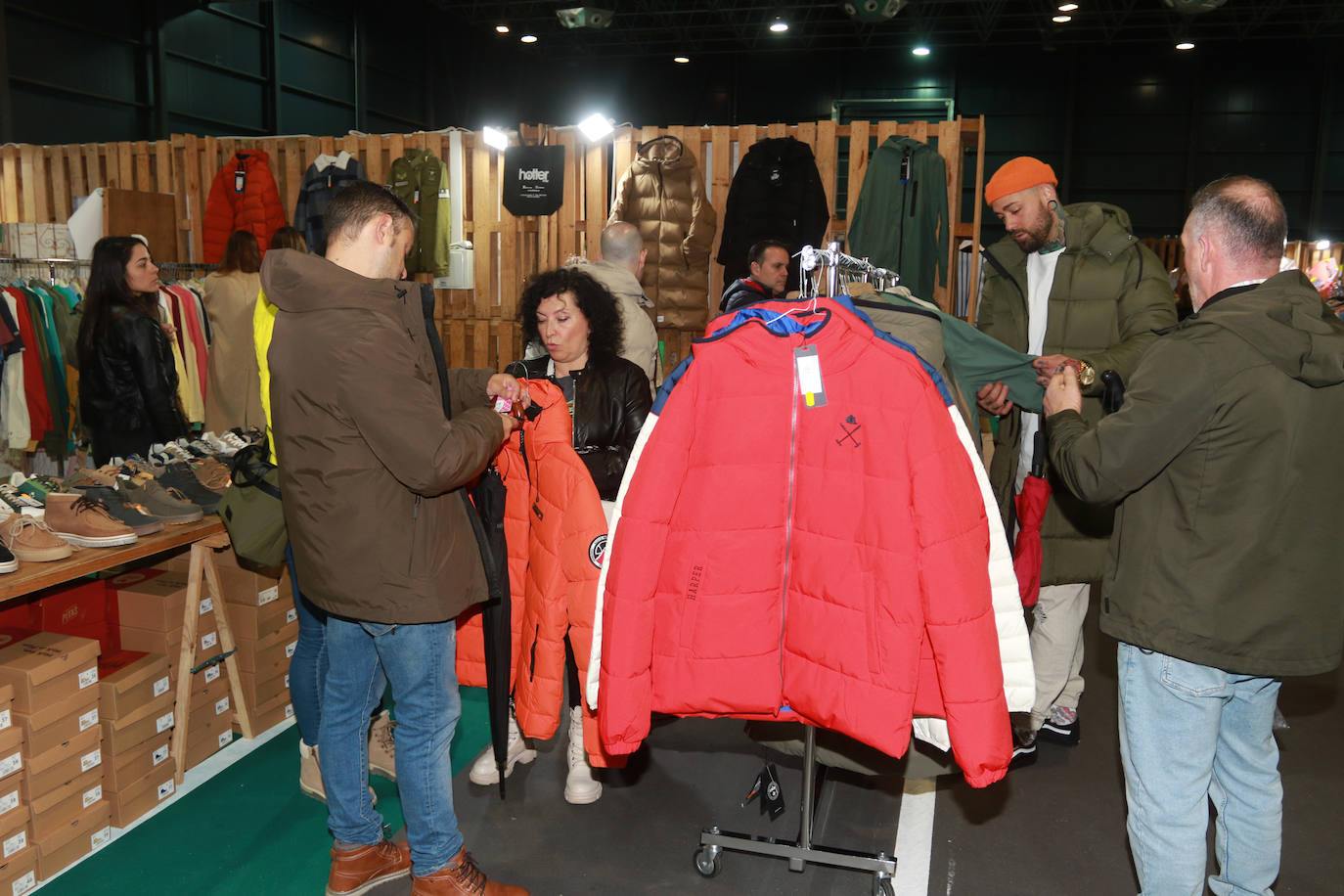 Gijón acoge un año más la Feria del Stock