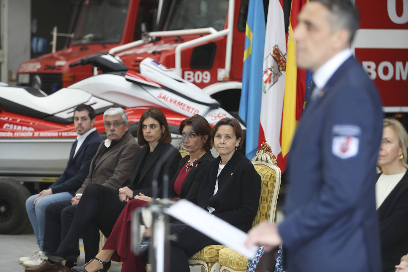 Gijón homenajea a sus bomberos