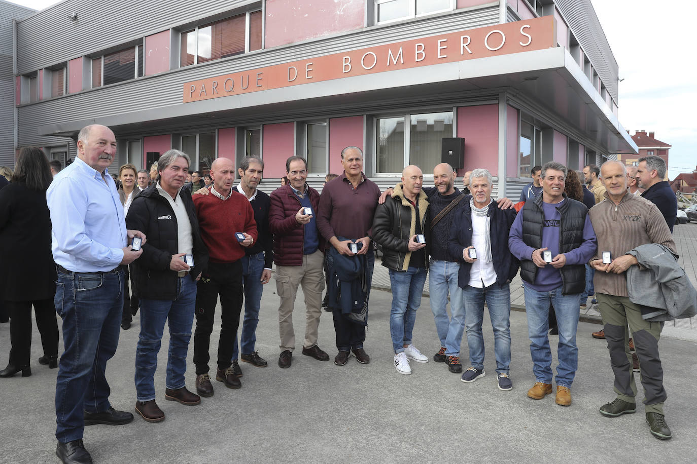 Gijón homenajea a sus bomberos