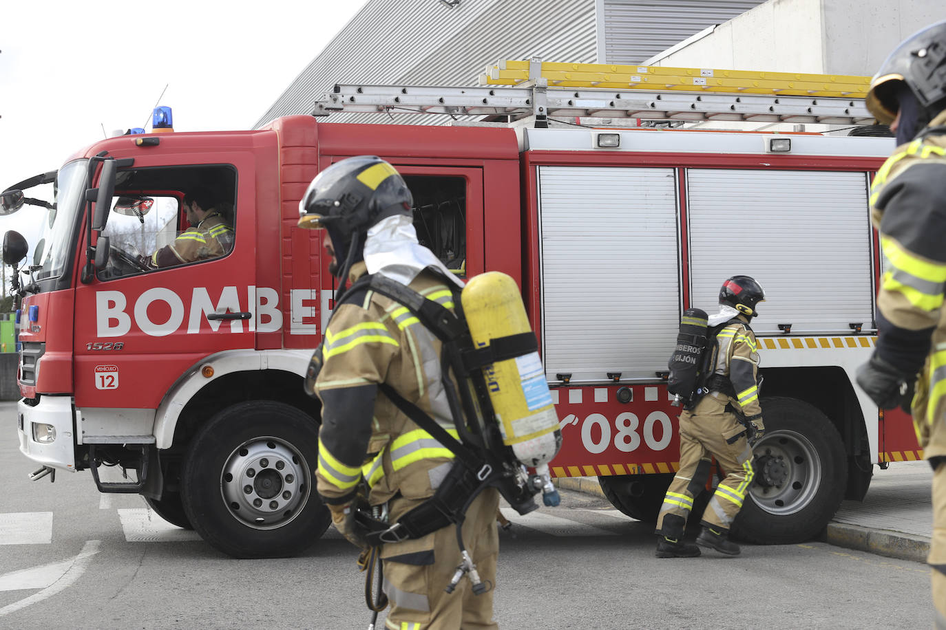 Gijón homenajea a sus bomberos