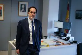 El fiscal de la Audiencia Nacional, que asesoró en la vista oral del 11-M, ayer en su despacho en Madrid.