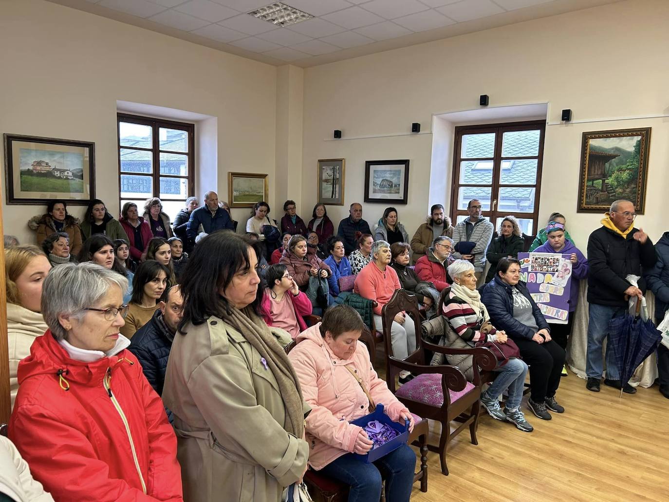 El feminismo tiñe Asturias de morado: las imágenes del Día de la Mujer por concejos