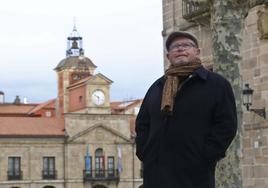 Tino, en la calle de San Francisco, antes de asistir a una charla sobre consumo.