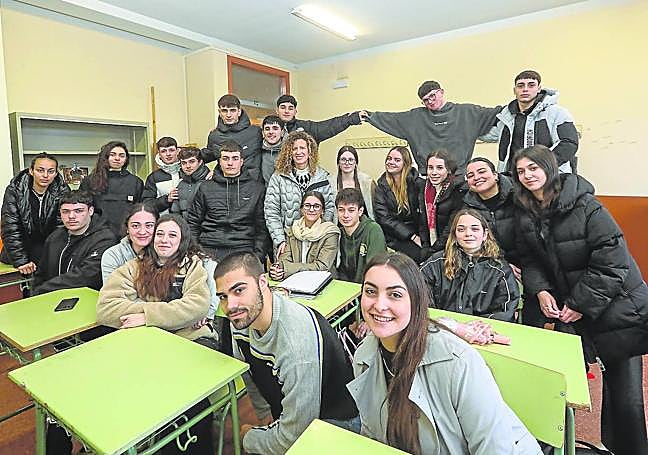Los estudiantes del IES Número 5, en las instalaciones del centro.