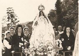 Victoria fue durante años la encargada de ornamentar la imagen de la Virgen de Los Remedios.