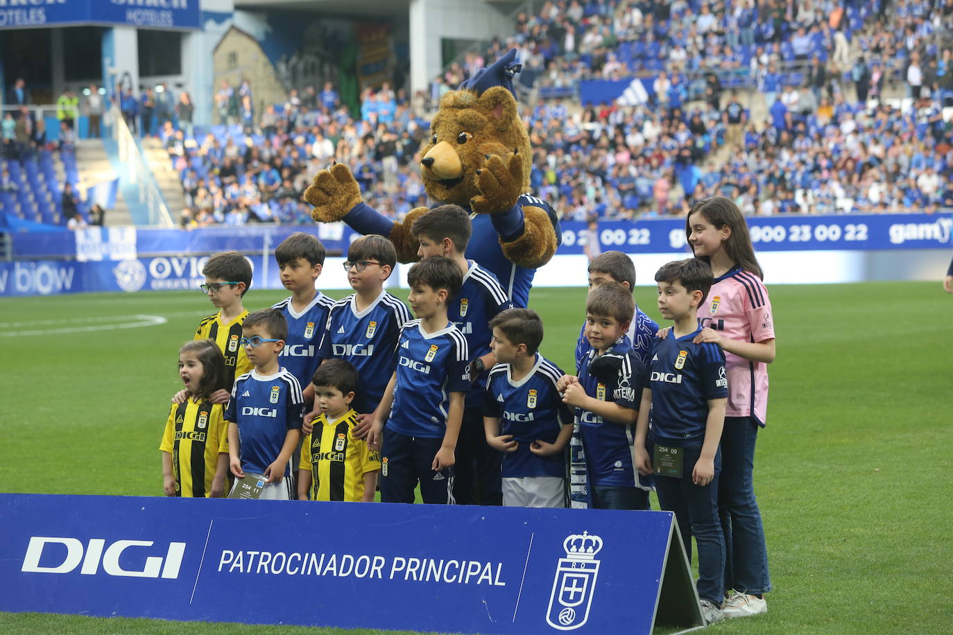 ¿Estuviste en el Real Oviedo - Racing de Santander? ¡Búscate!