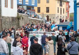 Protesta de pescadores en Puerto de Vega.