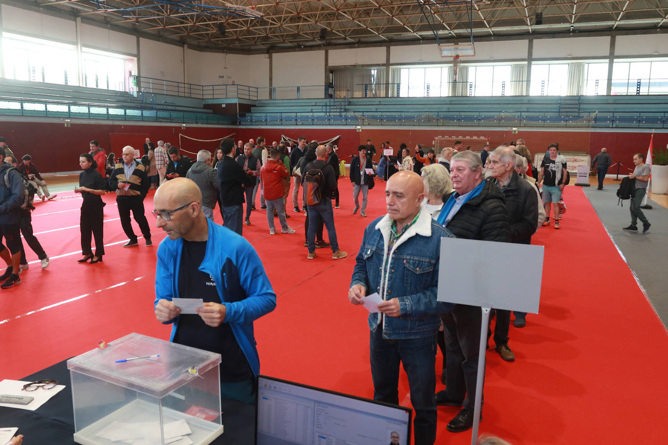 Notable participación en las elecciones del Grupo Covadonga