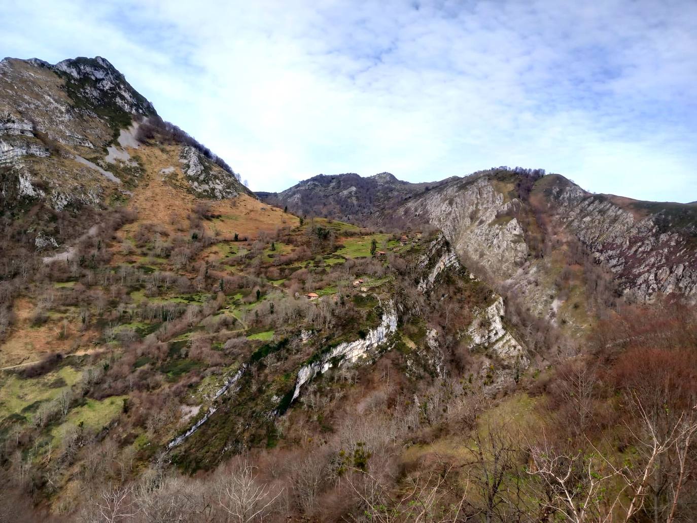 Vistas hacia Valle Moru, después del Collau Llués