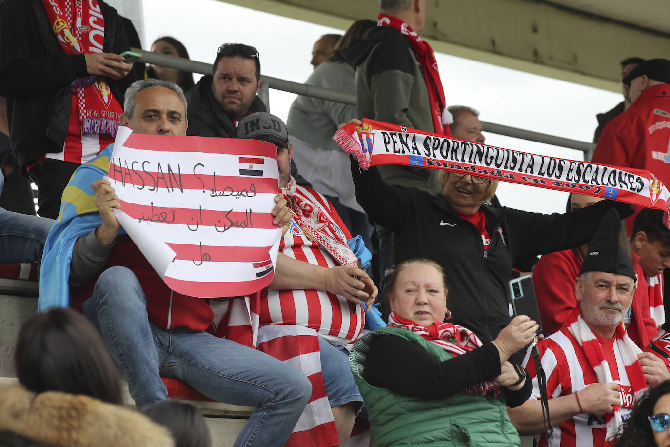 ¿Estuviste animando al Sporting ante el Amorebieta? ¡Búscate en las fotos!