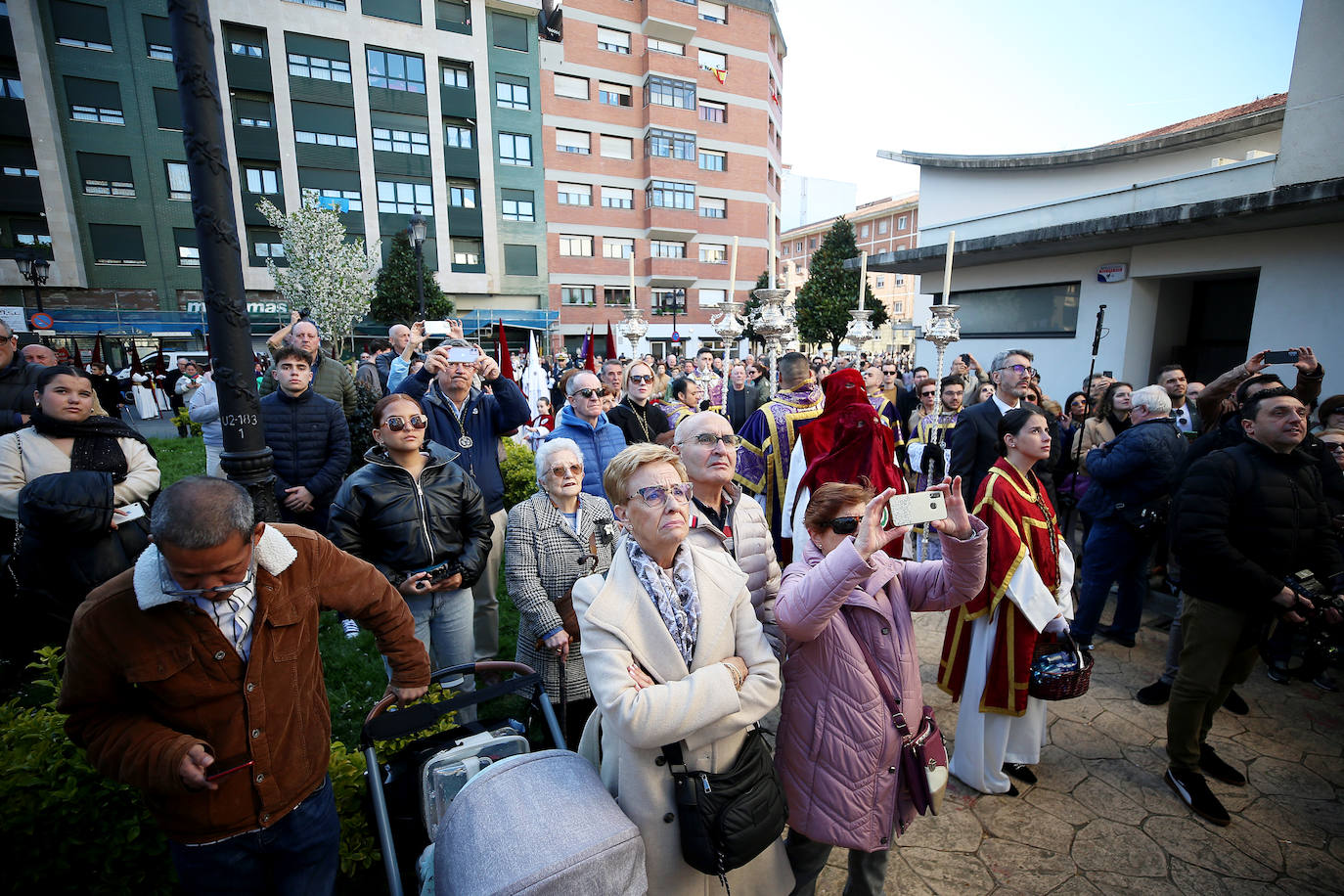 La Sagrada Lanzada de los Estudiantes toma las calles de Oviedo