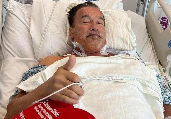 Arnold Schwarzenegger quiso tranquilizar a sus fans desde el hospital.