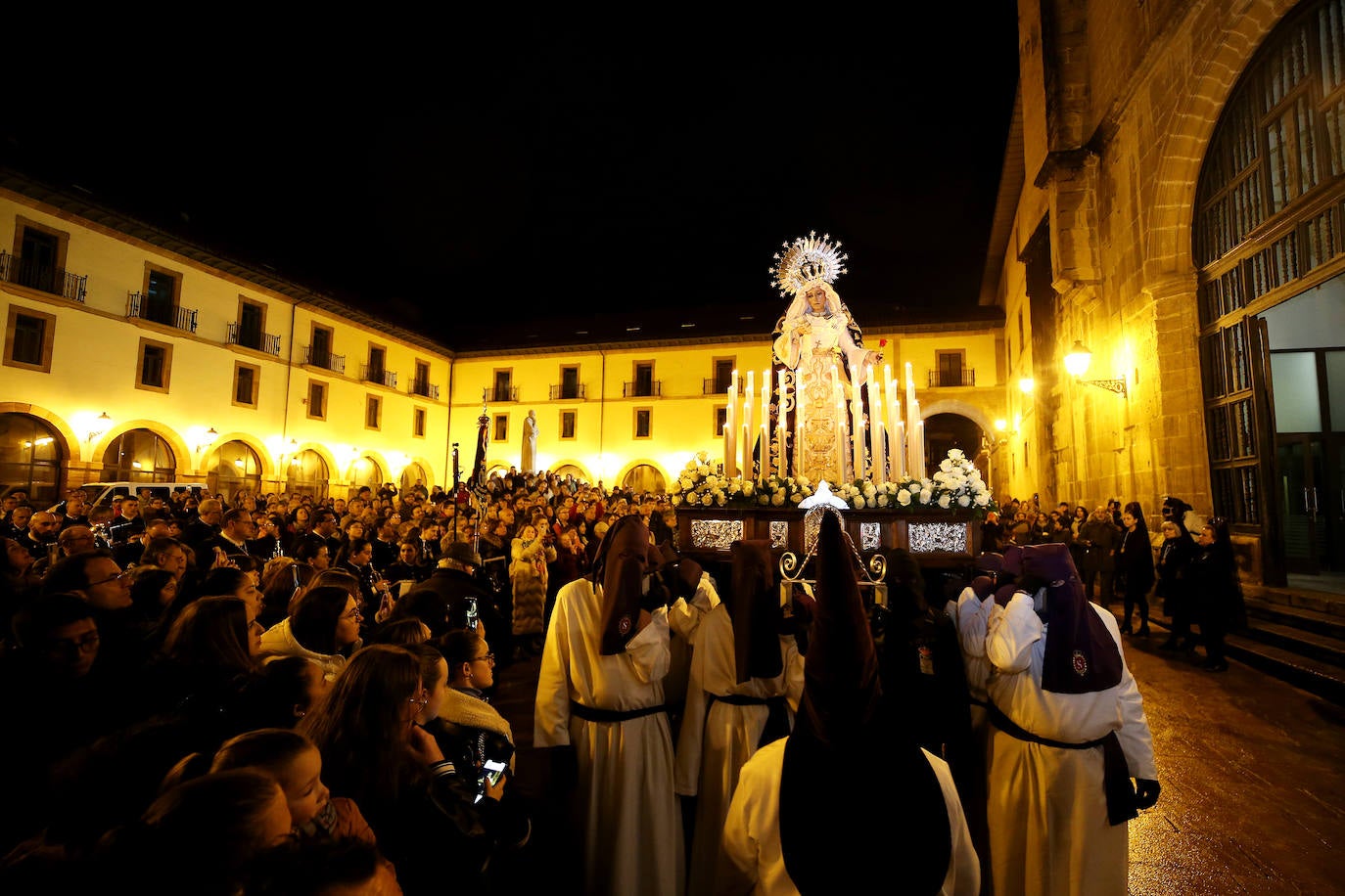 Procesión del Silencio de Oviedo