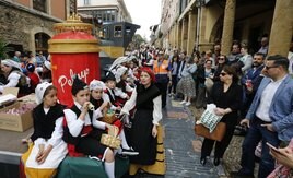 El Desfile de Carrozas de El Bollo a su paso por Galiana el año pasado.