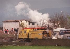 Una imagen de la trágica explosión, en mayo de 1998, que dejó cinco fallecidos.