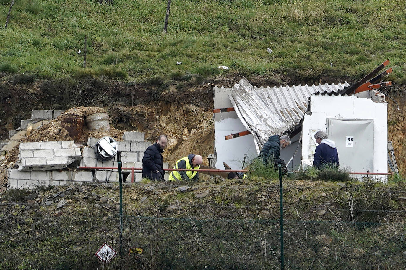 Una explosión en una empresa pirotécnica en Cangas del Narcea deja un trabajador muerto