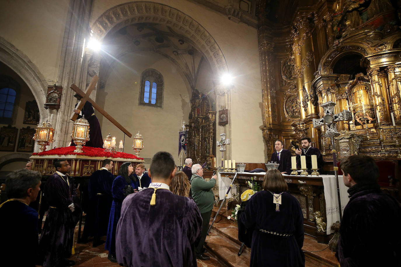 La procesión de El Nazareno de Oviedo no pudo salir por la lluvia