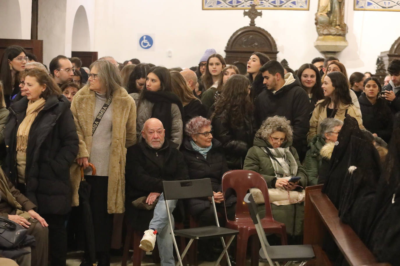 La lluvia impide salir a las cofradías del Santo Encuentro de Avilés