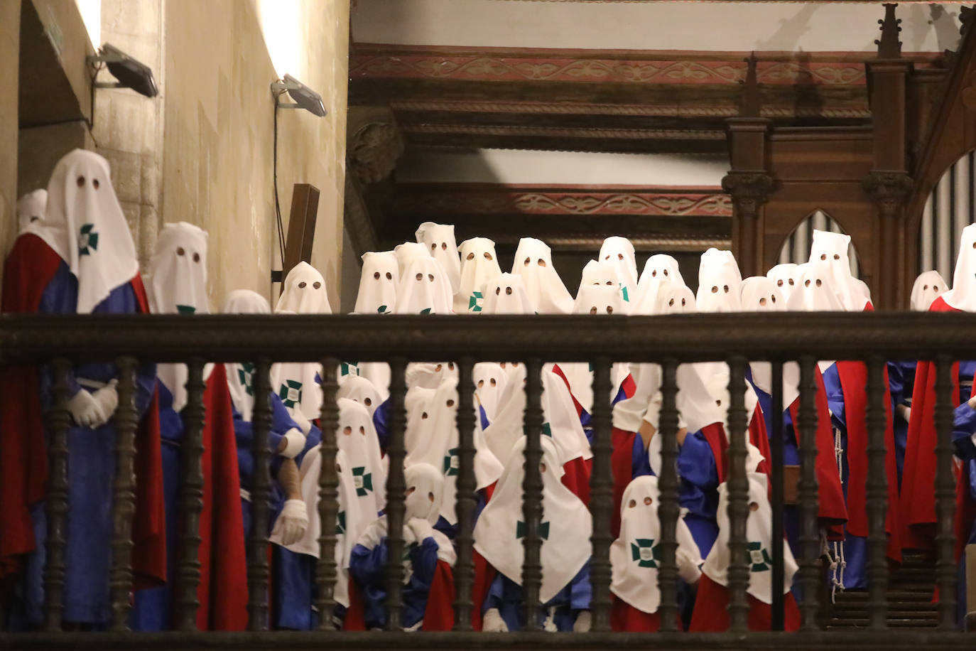 La lluvia impide salir a las cofradías del Santo Encuentro de Avilés