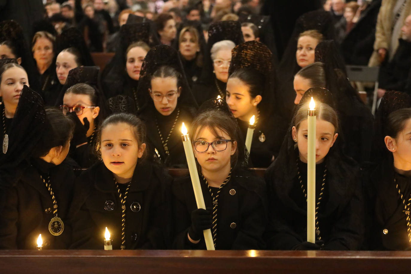 La lluvia impide salir a las cofradías del Santo Encuentro de Avilés