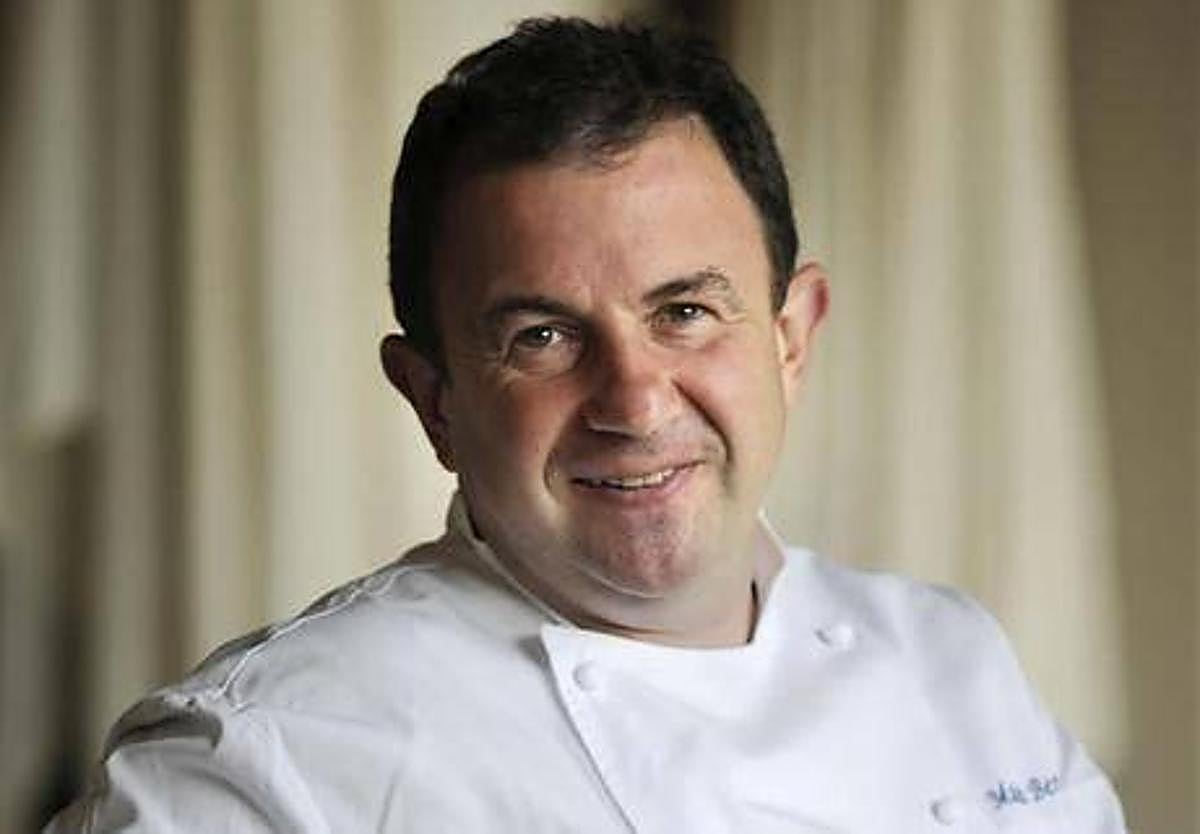 El cocinero Martín Berasategui se destroza el húmero tras una aparatosa caída