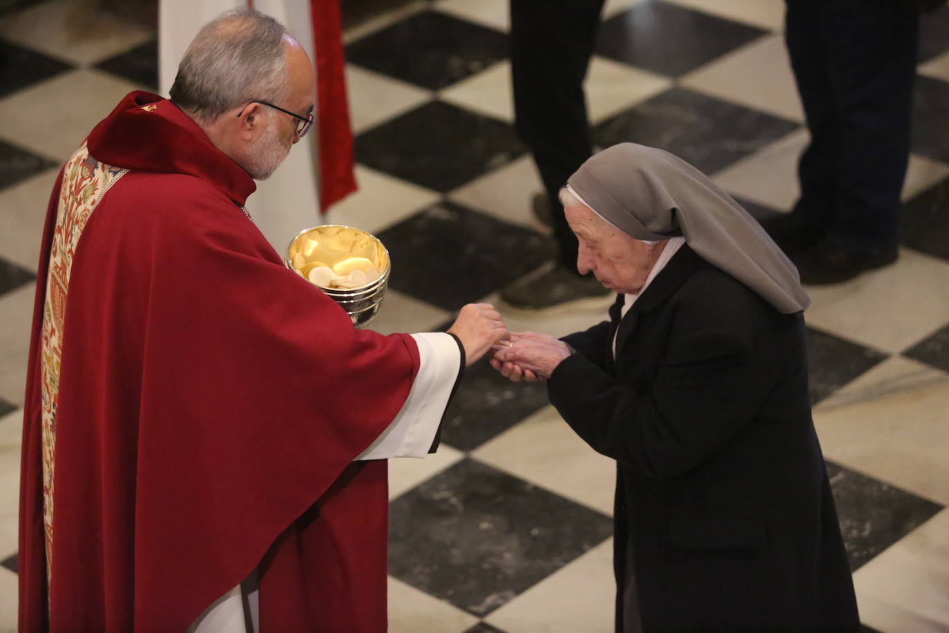 El Santo Sudario se exhibe en la Catedral