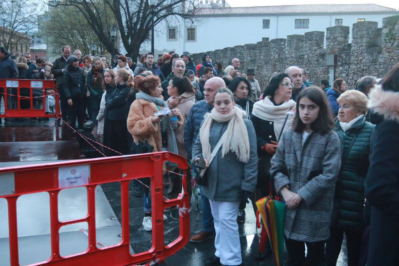 El Santo Entierro recorre las calles de Gijón