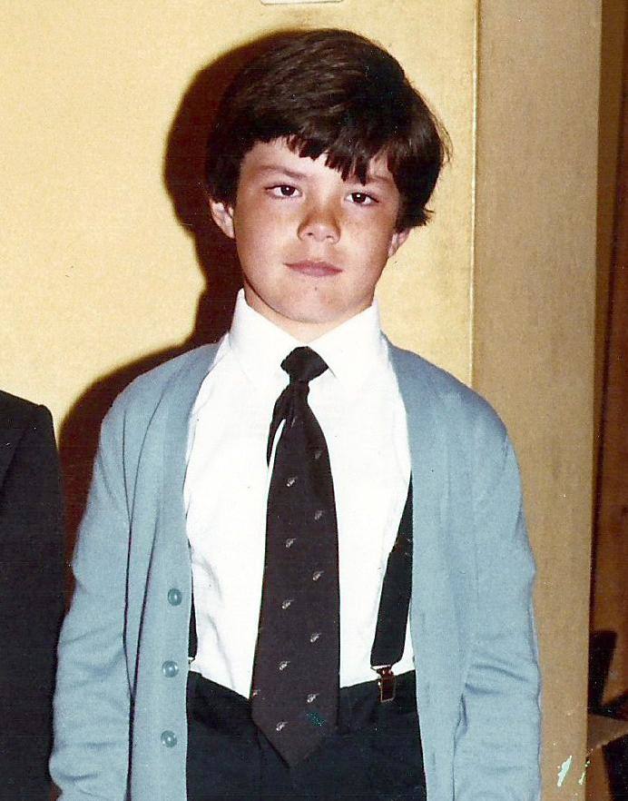 De niño, con 10 años.