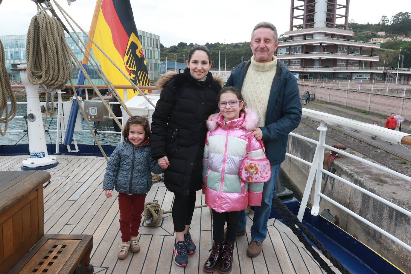 El &#039;Gorch Fock&#039; recibe a los visitantes