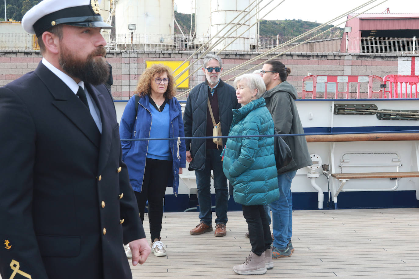 El &#039;Gorch Fock&#039; recibe a los visitantes