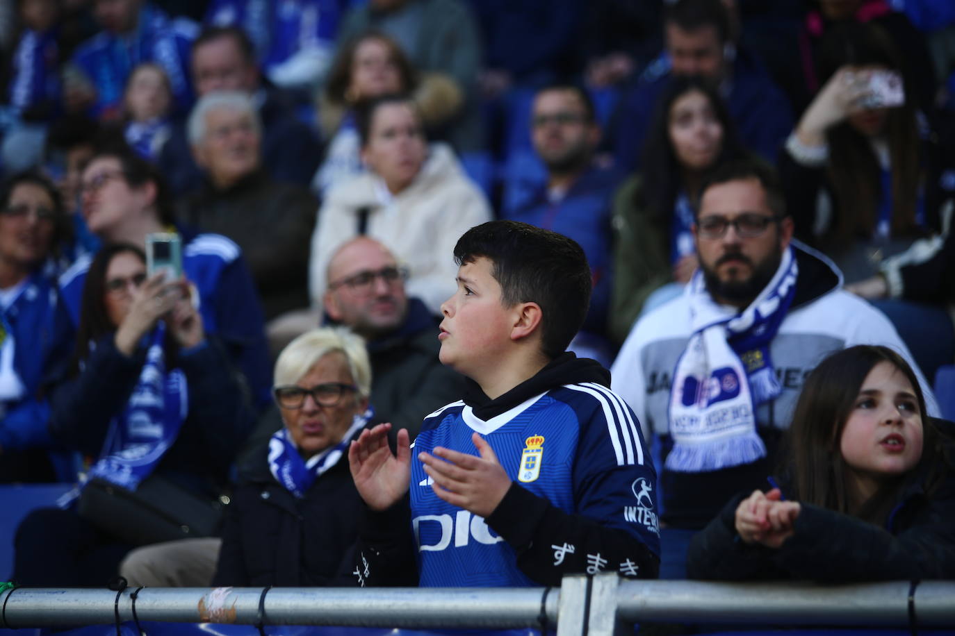 ¿Estuviste en el Real Oviedo - Villarreal B? ¡Búscate en las fotos!