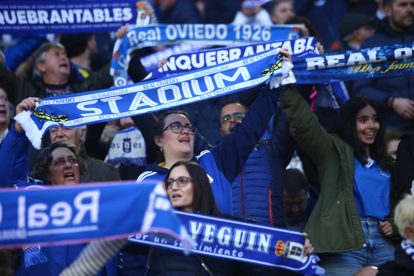 ¿Estuviste en el Real Oviedo - Villarreal B? ¡Búscate en las fotos!