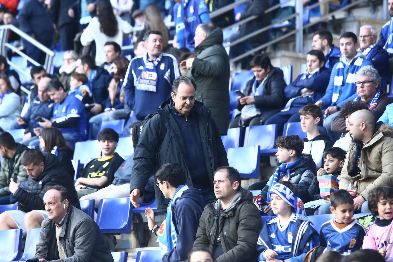 ¿Estuviste en el Real Oviedo - Villarreal B? ¡Búscate en las fotos!