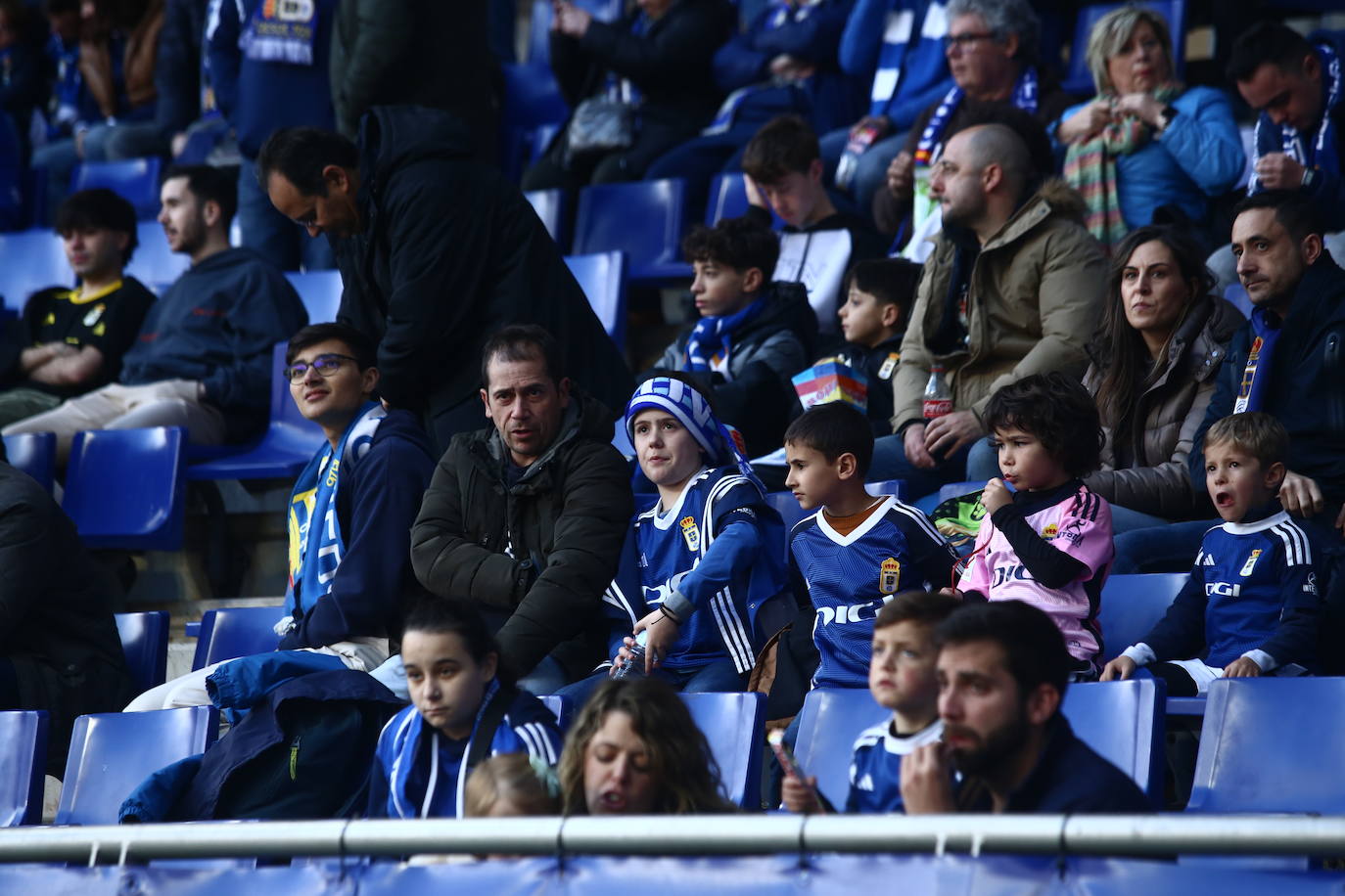 ¿Estuviste en el Real Oviedo - Villarreal B? ¡Búscate en las fotos!