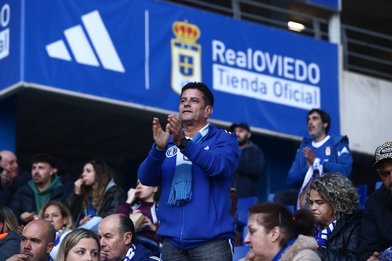 ¿Estuviste en el Real Oviedo - Villarreal B? ¡Búscate en las fotos!