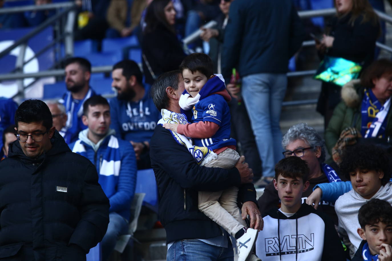 ¿Estuviste en el Real Oviedo - Villarreal B? ¡Búscate en las fotos!