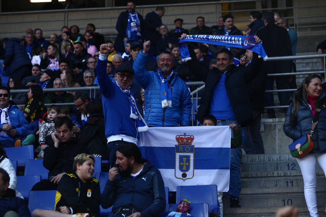 ¿Estuviste en el Real Oviedo - Villarreal B? ¡Búscate en las fotos!