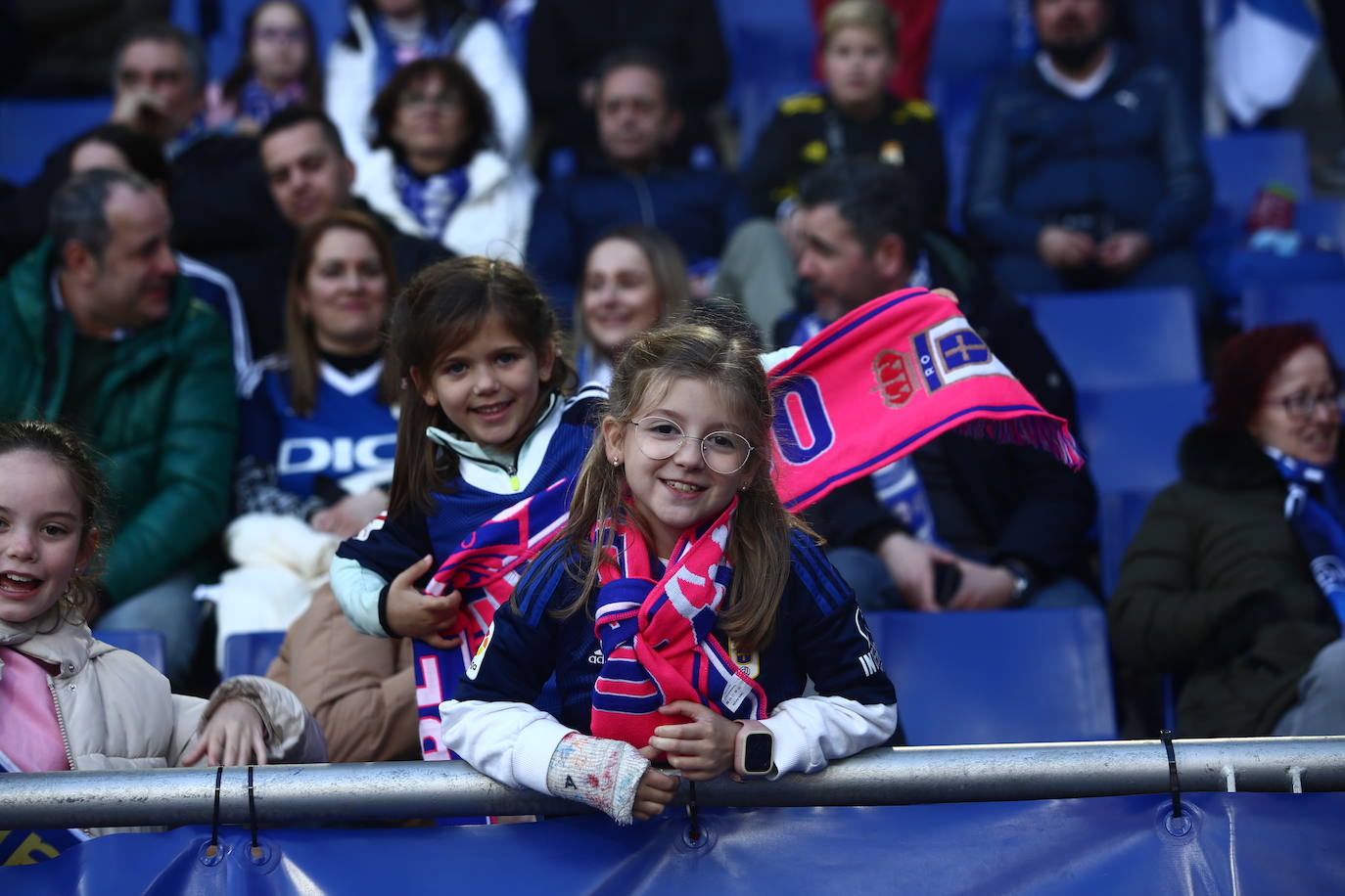 ¿Estuviste en el Real Oviedo - Villarreal B? ¡Búscate en las fotos!